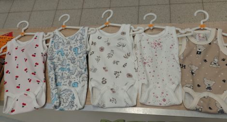 Gólyahír kombi ujjatlan mintás