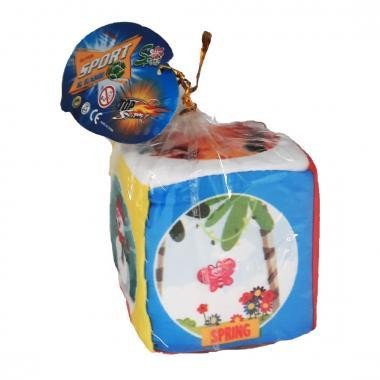 Bébi csörgős, kocka, textil, évszakos 7x7 cm zacsk. Bébi csörgős, kocka, textil, évszakos 7x7 cm zacsk.